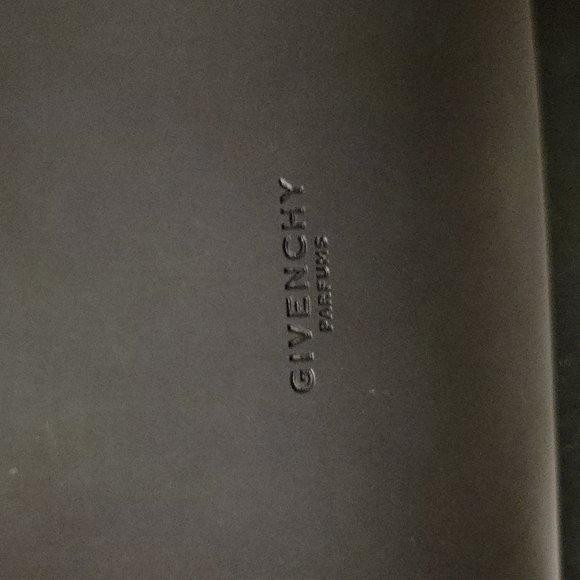 Givenchy| Makeup Bag - Picture 4 of 5